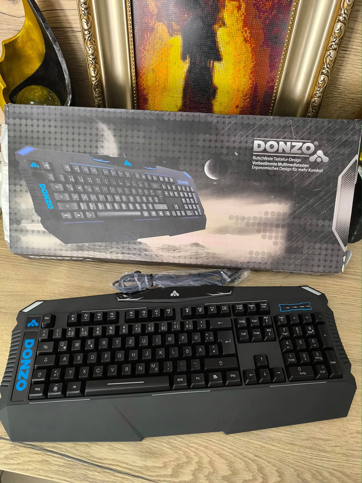 DONZO SI-863 геймърска клавиатура с RGB подсветка