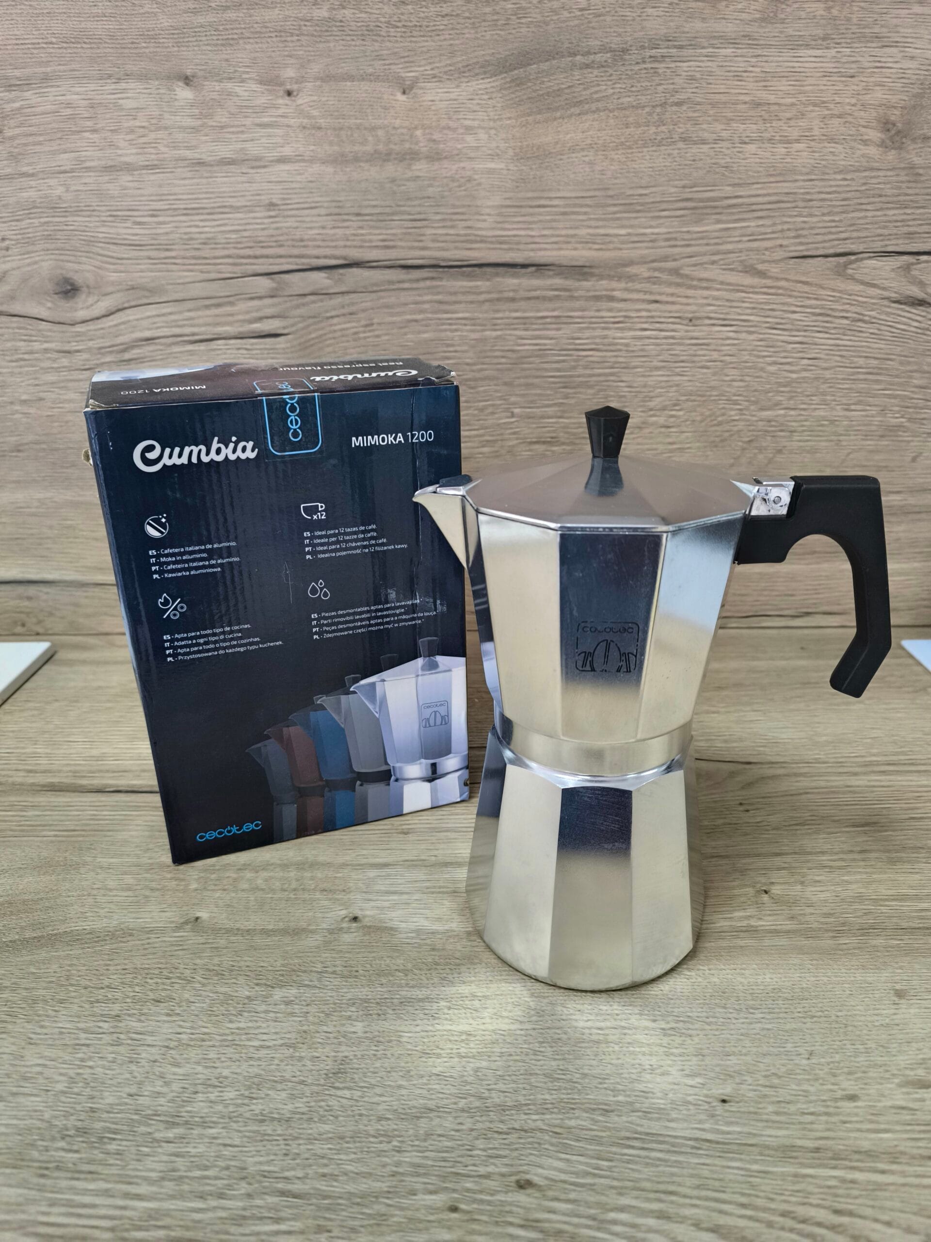 Cecotec Mokclassic 600 – гейзерна кафеварка Кафеварка за 6 чаши кафе Алуминиева кафеварка Cecotec Класически дизайн – Mokclassic Кафеварка за газови и електрически котлони
