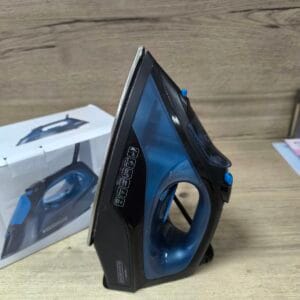 Ютия Black+Decker BXIR2605E – 2600W, 40 г/мин пара, резервоар 430 мл, неръждаема стомана