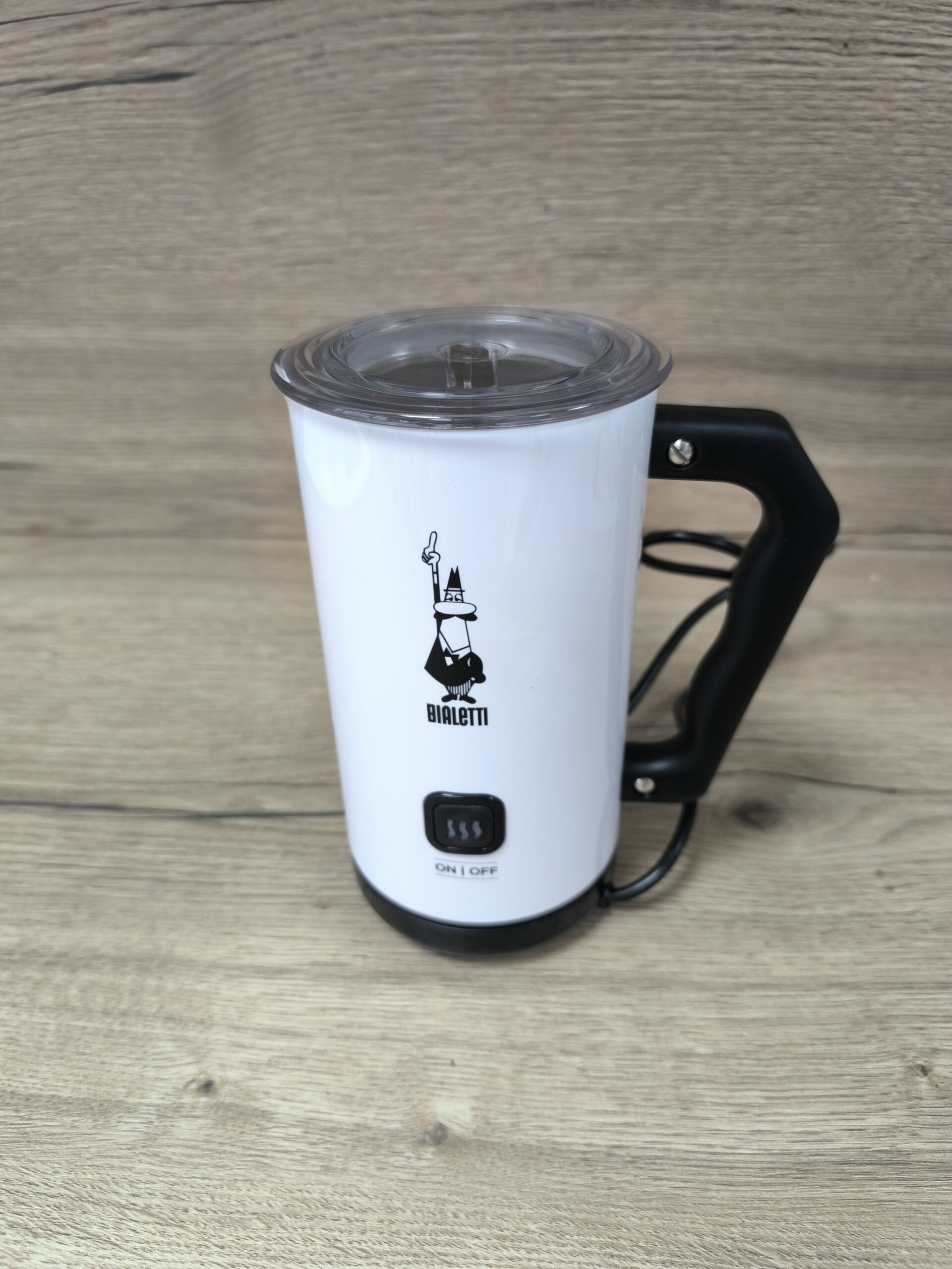 Bialetti 4432 Kapuchinator – автоматичен млекопянач бял/черен