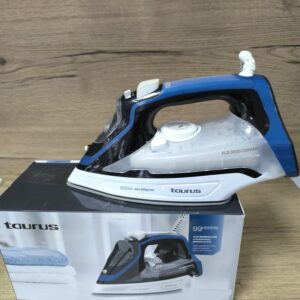 Ютия Taurus Fiji 3000 Ceramic – мощна парна ютия 3000 W с керамична плоча