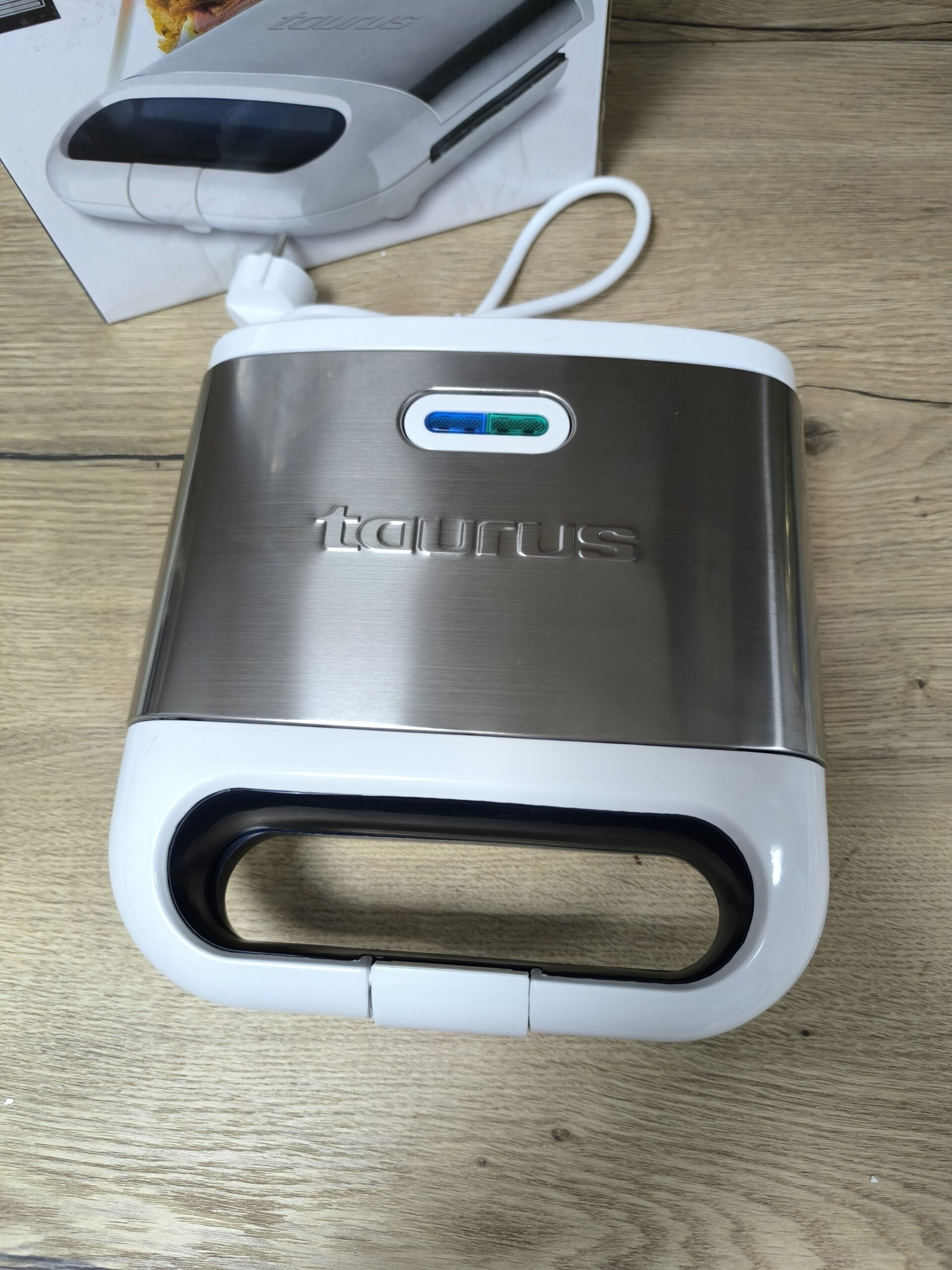 Taurus MySandwich Grill – тостер за сандвичи отпред
