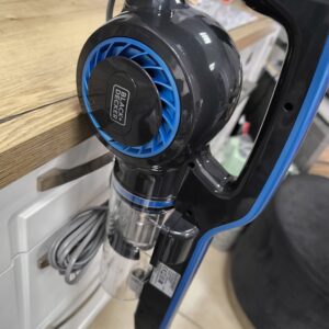 Вертикална прахосмукачка Black+Decker BXVMS600E 600W 2 в 1