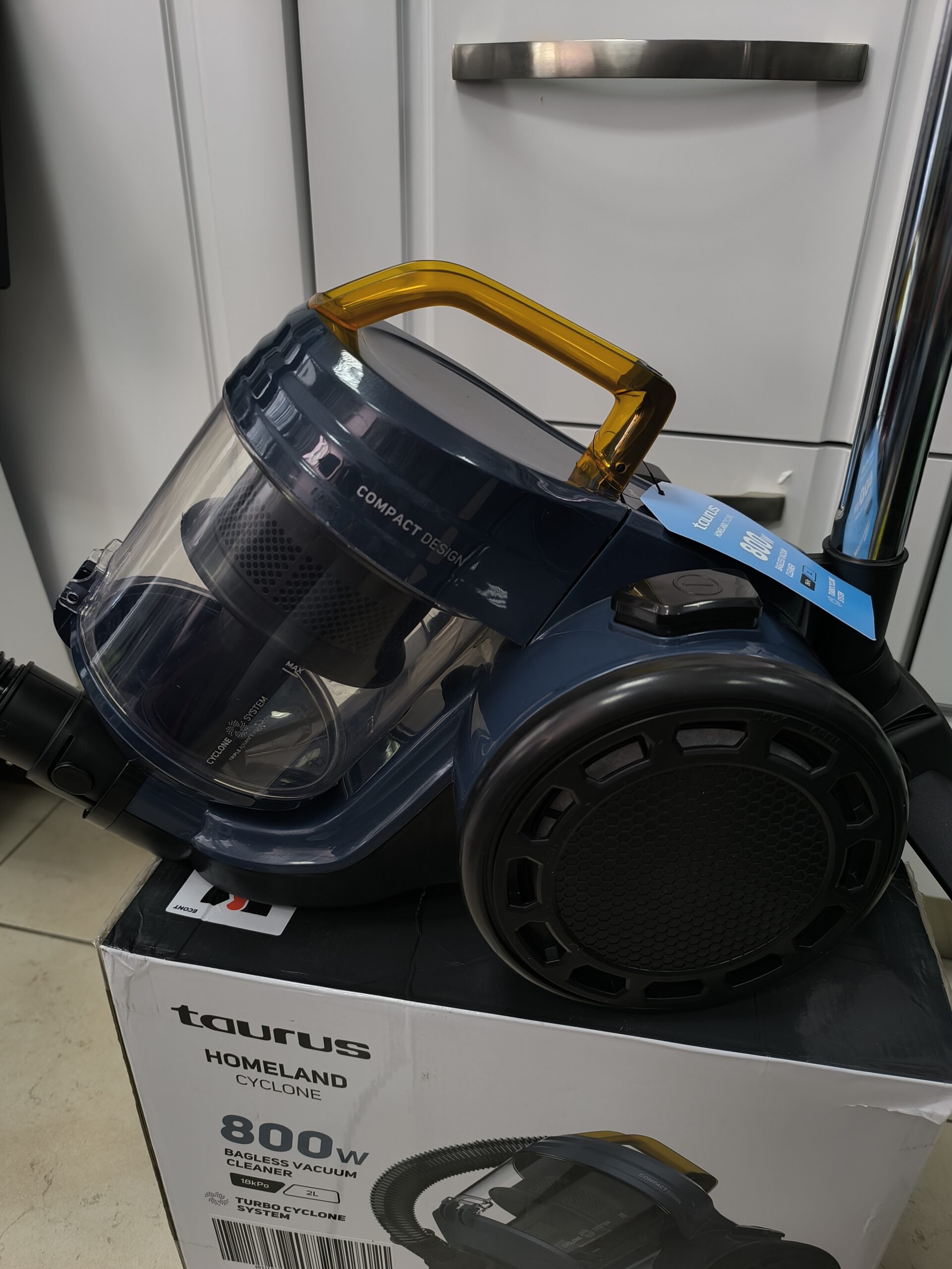 Прахосмукачка без торба Taurus Homeland Cyclone 800W син цвят