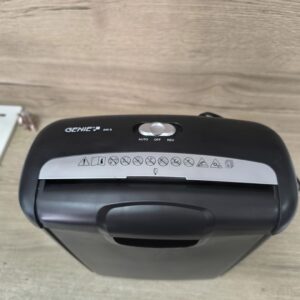 Професионален шредер за документи Genie 240S 10L